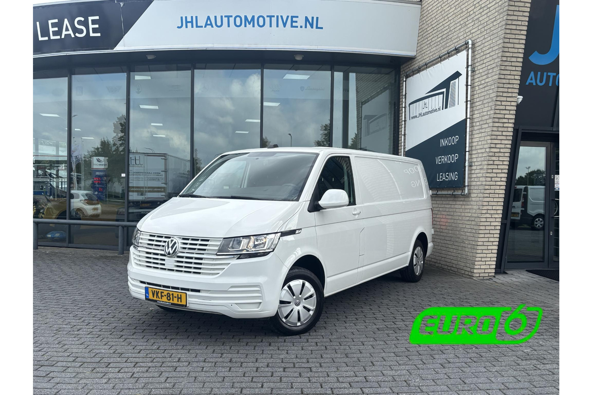 Volkswagen Transporter 2.0 TDI L2H1*AUTOM*NAVI*CRUISE*HAAK*A/C*CAM*TEL(